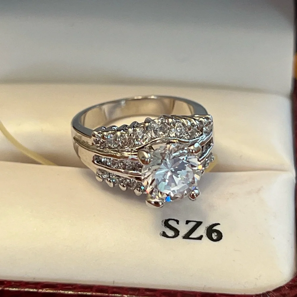 Gorgeous and Fun Tivoli Fashion Diamond Ring